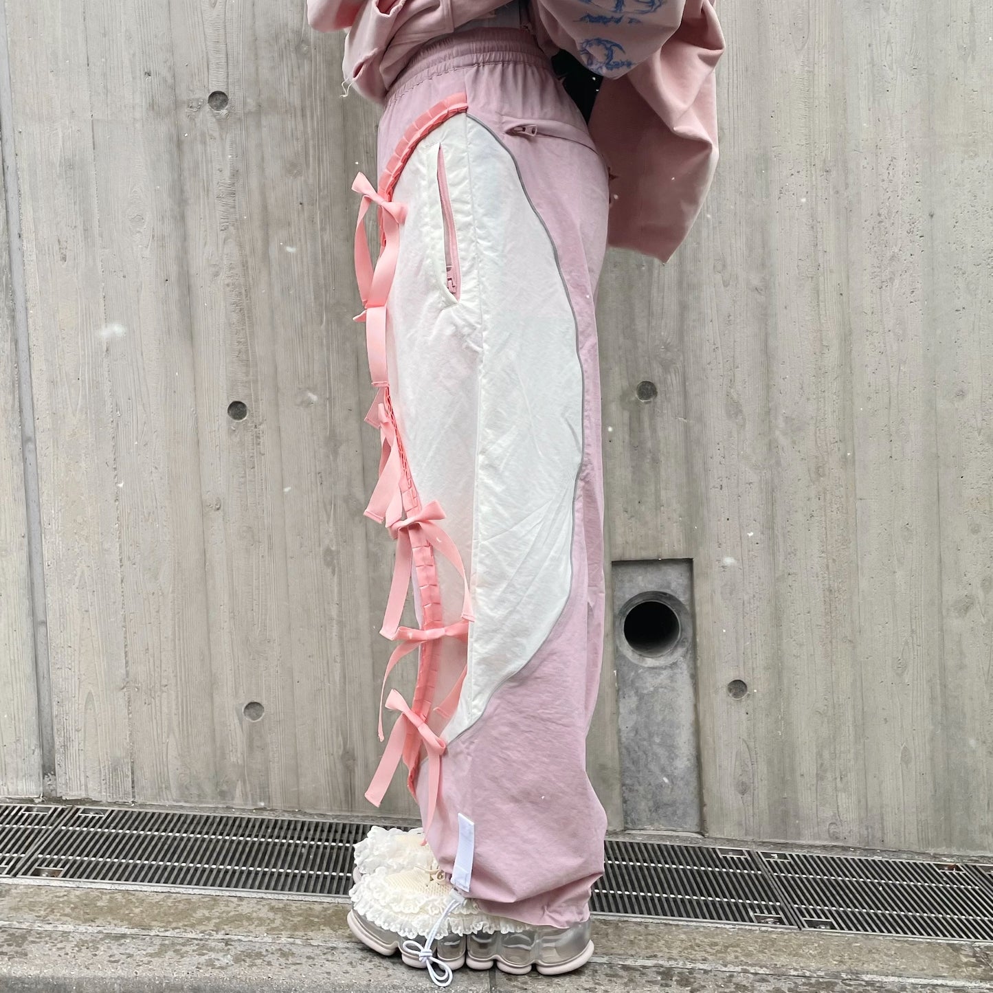 RIBBON TRACK PANTS / PINK × WHITE / リボントラックパンツ