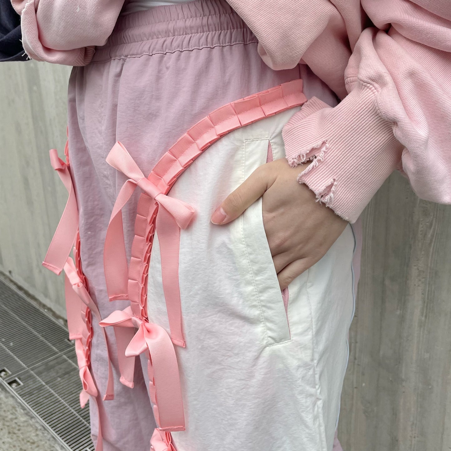 RIBBON TRACK PANTS / PINK × WHITE / リボントラックパンツ