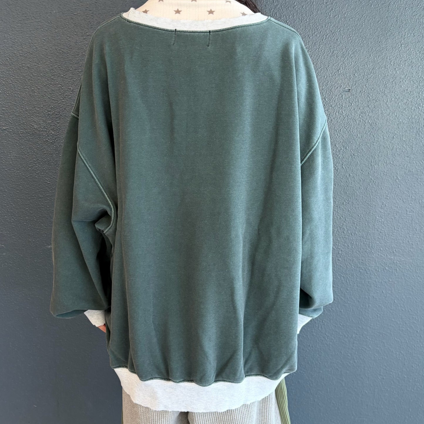 [F.E.E.S] number boxy MTM / green / オーバーサイズスウェット