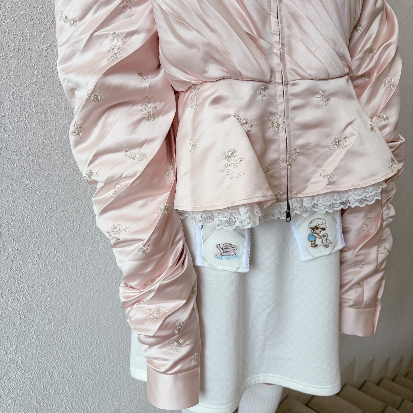 CHILDISH SHIRT / BABY PINK / サテンブラウス