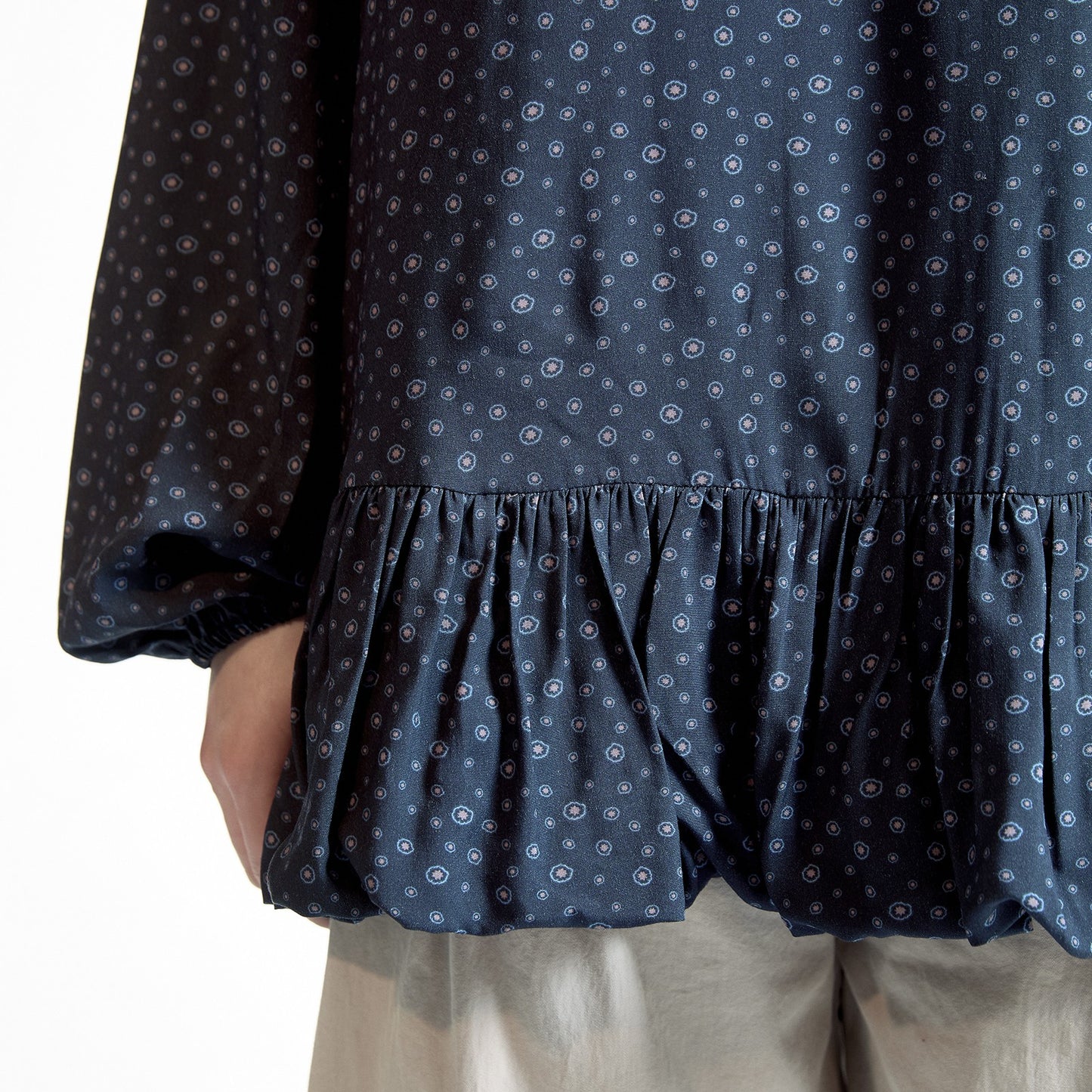 DUDU PUFF BLOUSE / NAVY / パフスリーブトップ