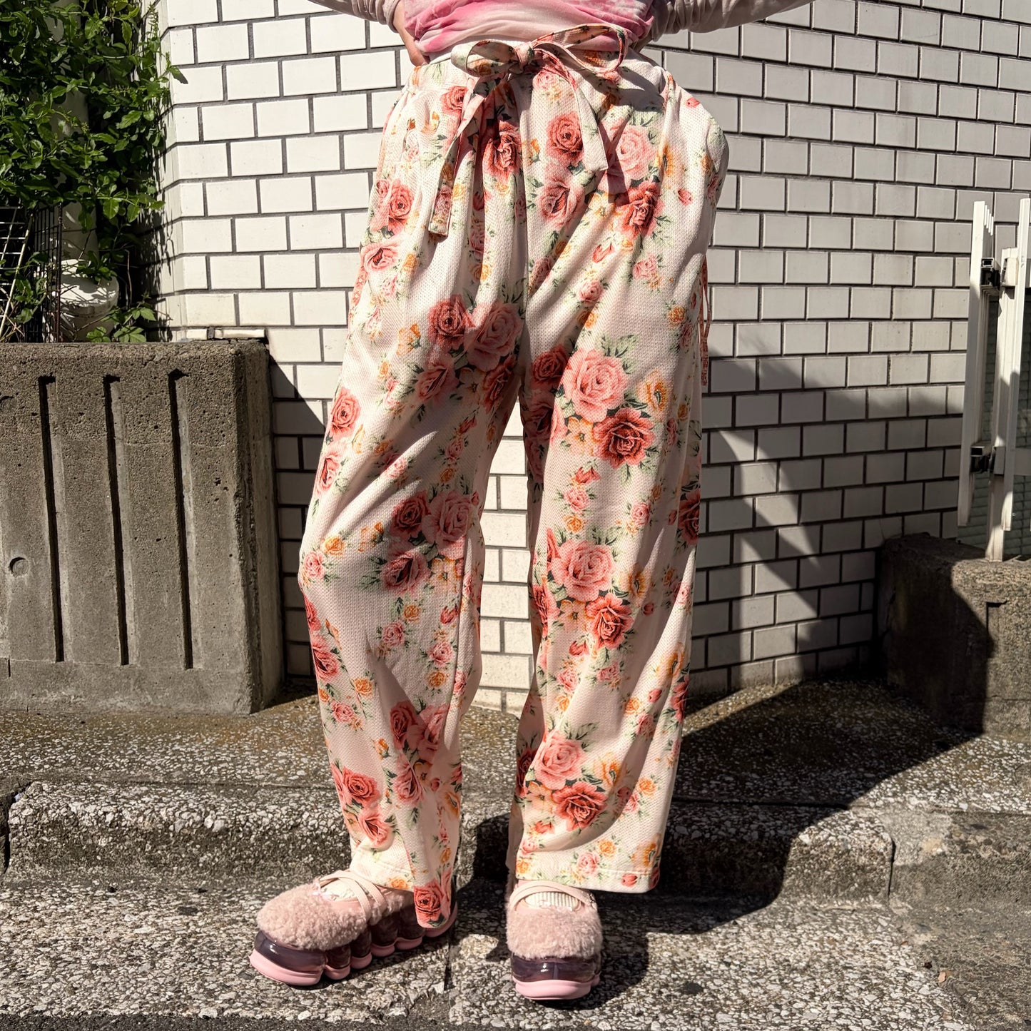 WORN FLORAL LONG PANTS / WORN FLORAL / フラワーパターンパンツ