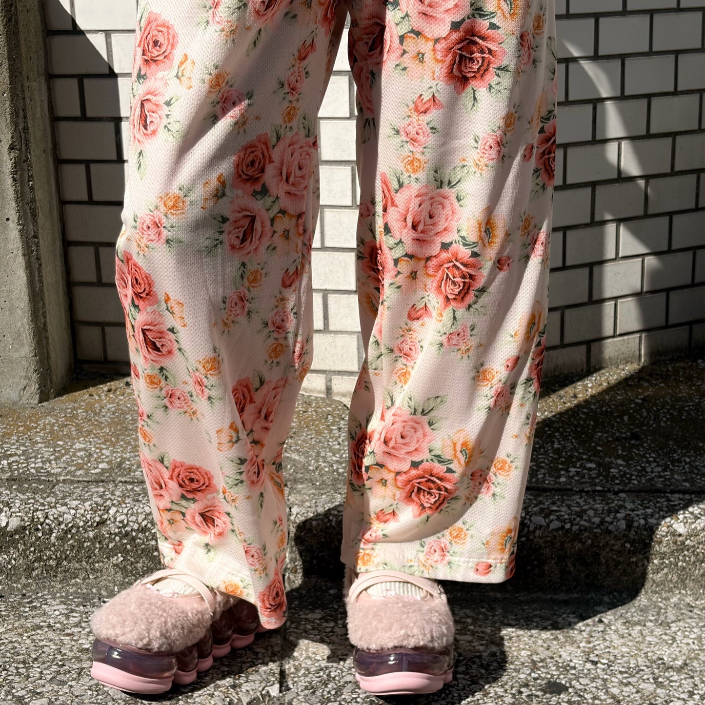 WORN FLORAL LONG PANTS / WORN FLORAL / フラワーパターンパンツ