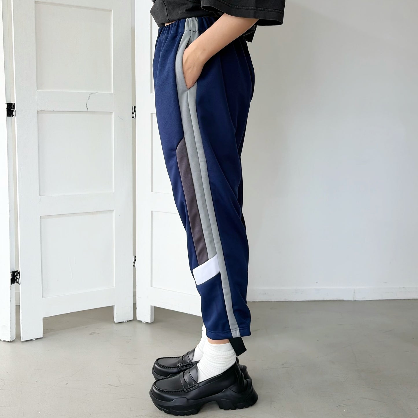 HIGH SCHOOL NERD PANTS / NAVY / ジャージパンツ