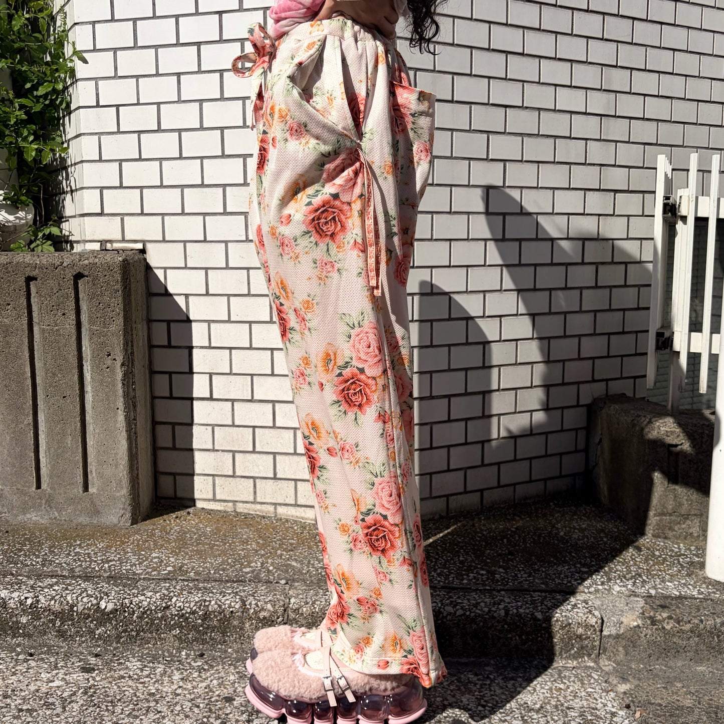 WORN FLORAL LONG PANTS / WORN FLORAL / フラワーパターンパンツ