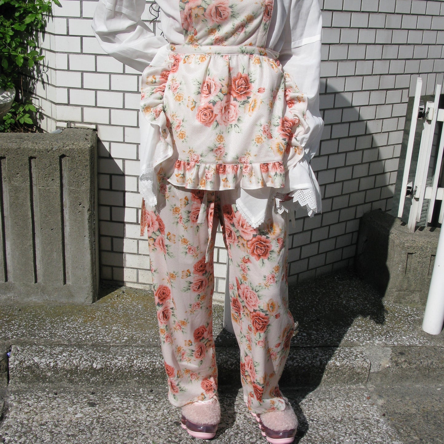 WORN FLORAL LONG PANTS / WORN FLORAL / フラワーパターンパンツ