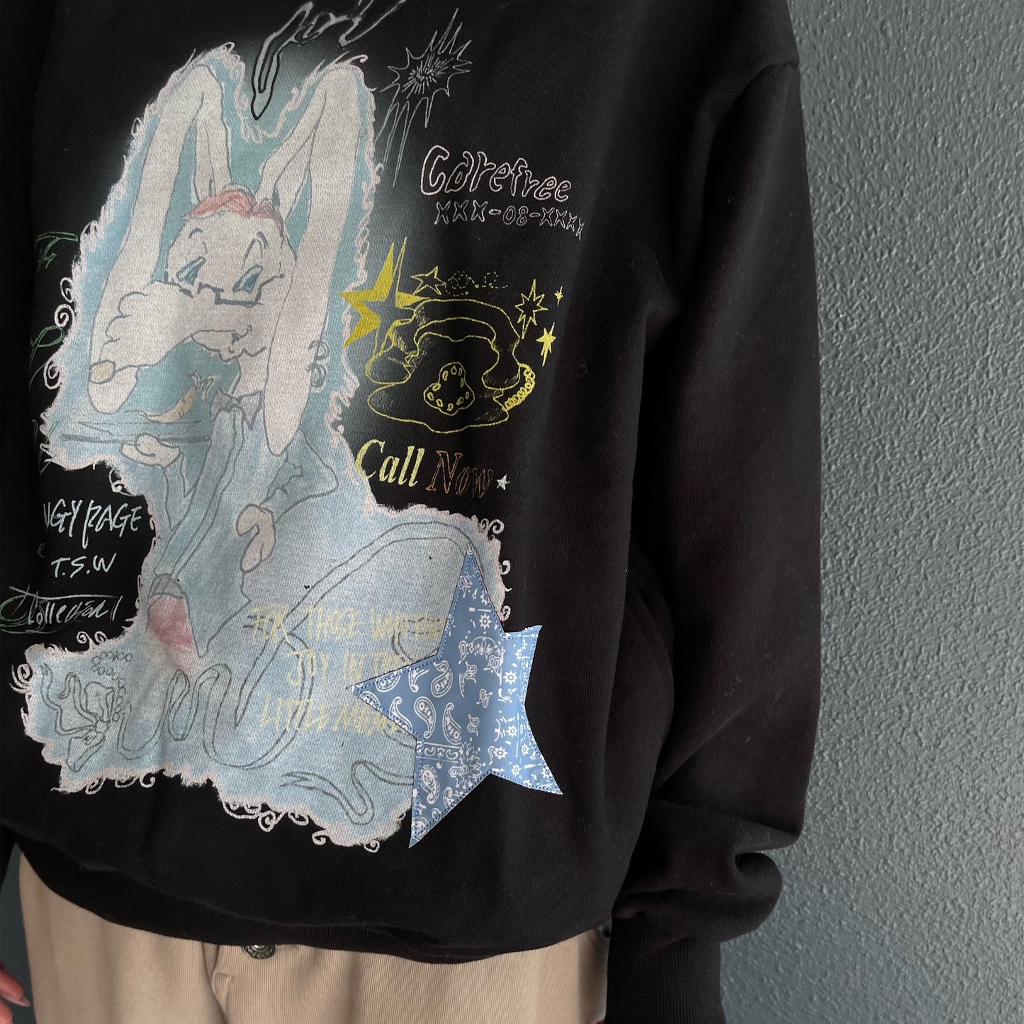 Star Patched Rabbit Hoodie / Black / グラフィックフーディー
