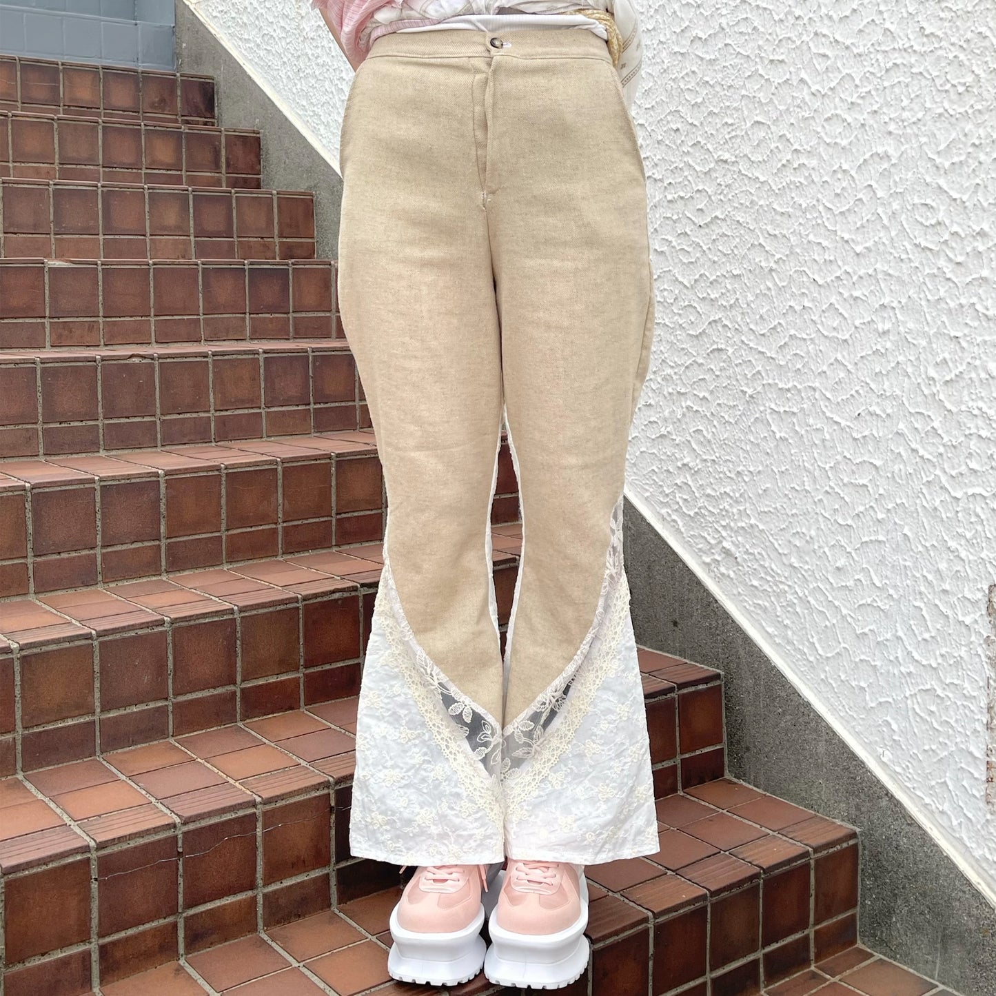 Curve Trousers / Beige / カーブパンツ