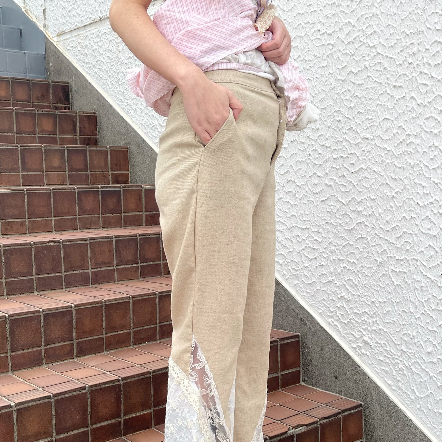 Curve Trousers / Beige / カーブパンツ