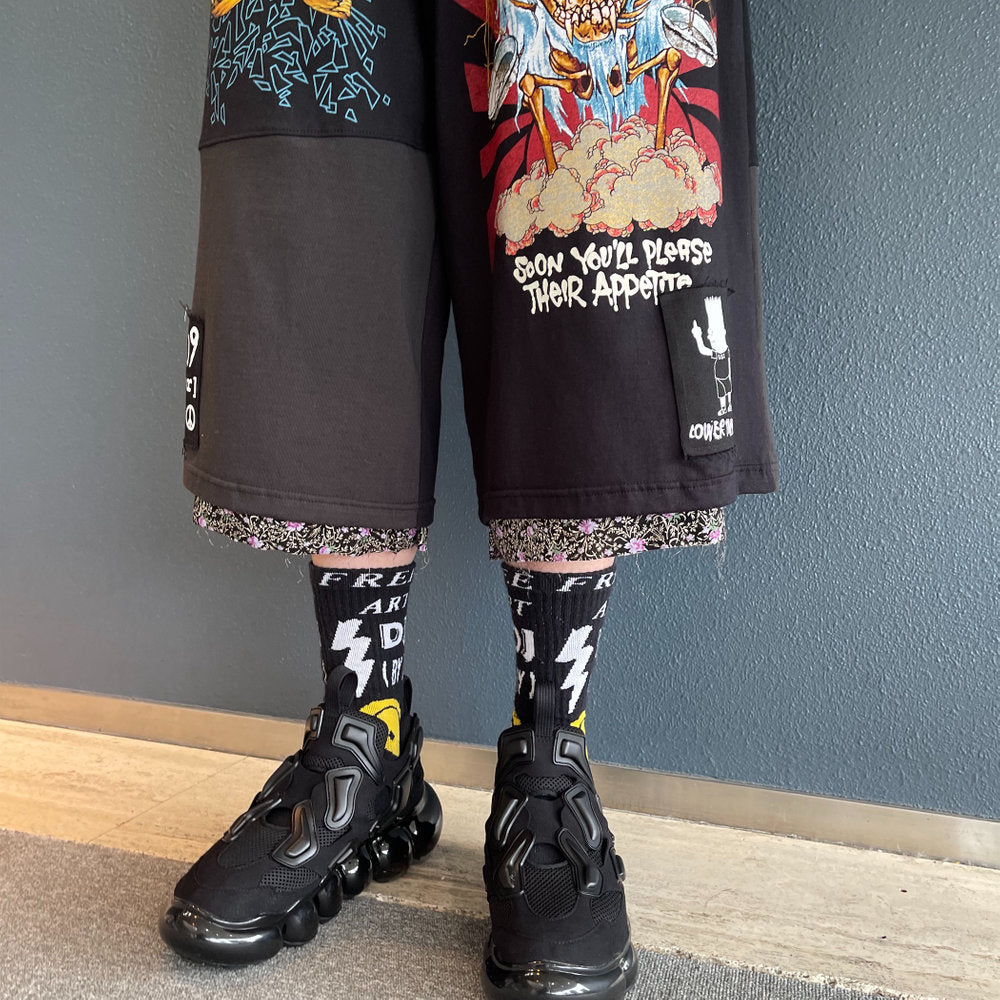 PUNK SHORT PANTS RE-MAKE FROM USED PUNK TEE AND KIDILL ARCHIVE TEE / BLACK x BLACK FLOWER / リメイクショーツ