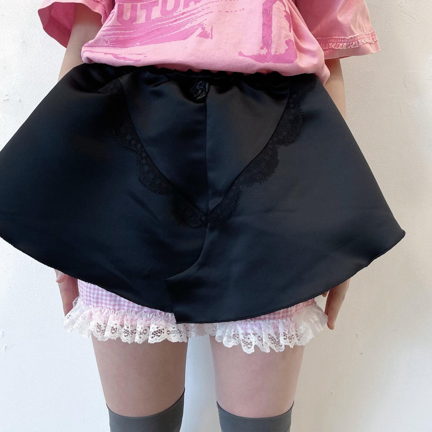 SATIN PANTY SKIRT / BLACK / サテンスカート