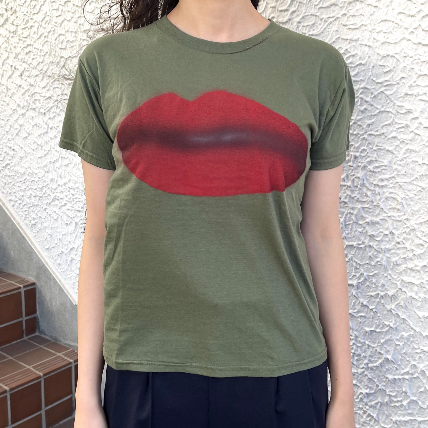 Khaki lips tee M / エアブラシTシャツ