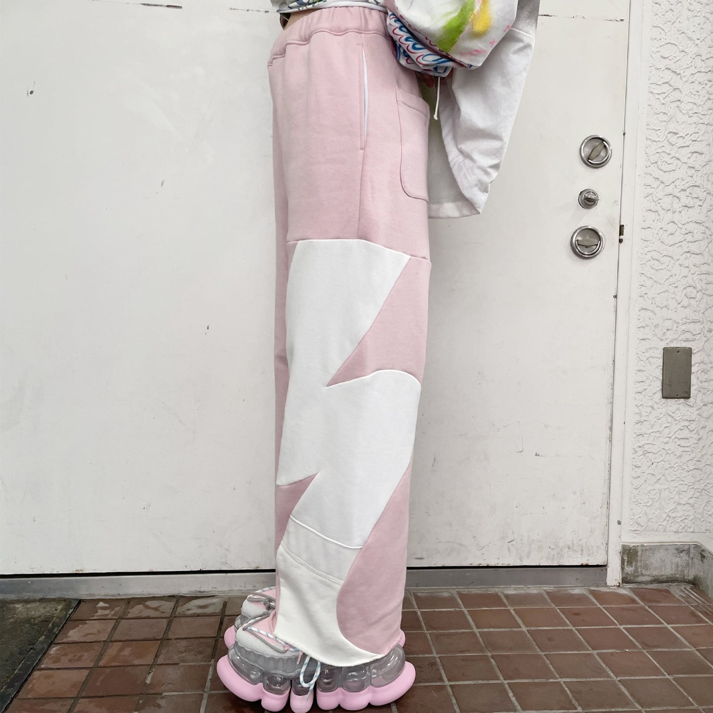 UNE UNE WIDE FLARE PANTS / PINK / ワイドフレアパンツ