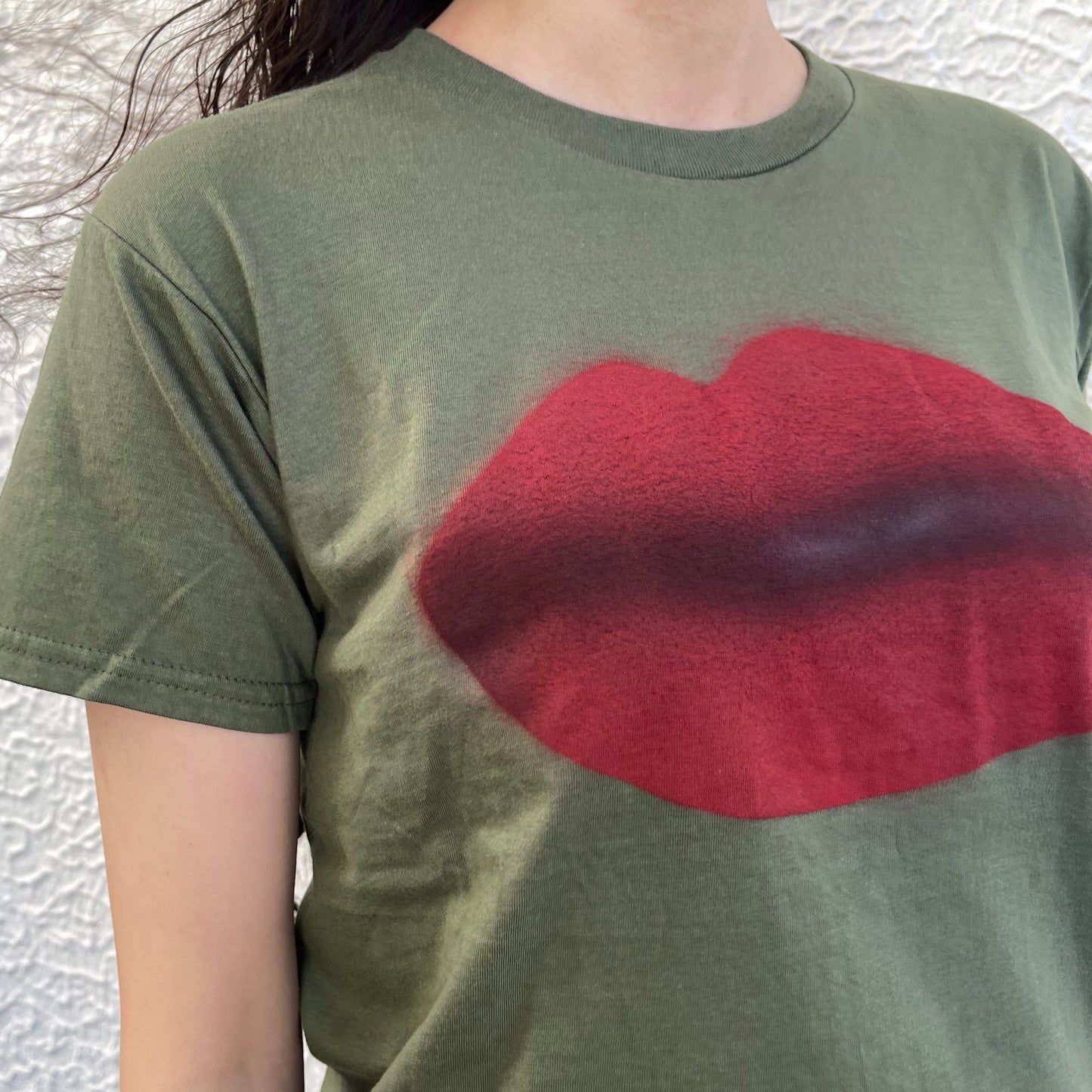 Khaki lips tee M / エアブラシTシャツ