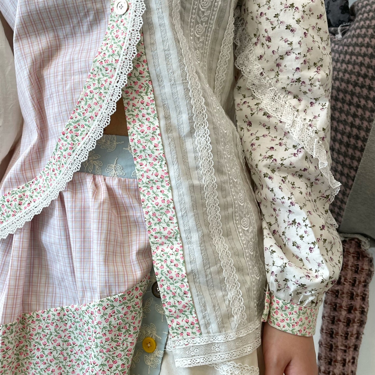 Asymmetry shirt / White Flower / アシンメトリーシャツ