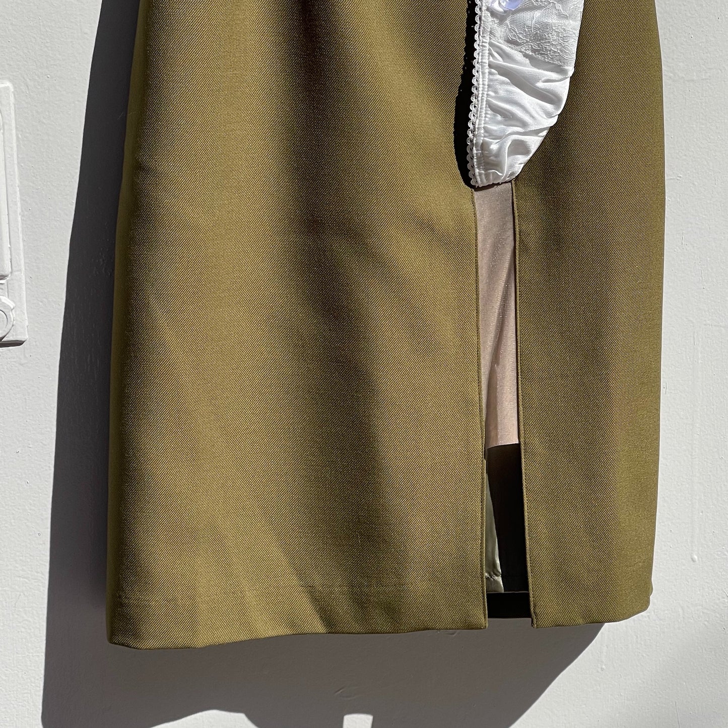 CAREER SKIRT / KHAKI / ランジェリーインスパイアスカート