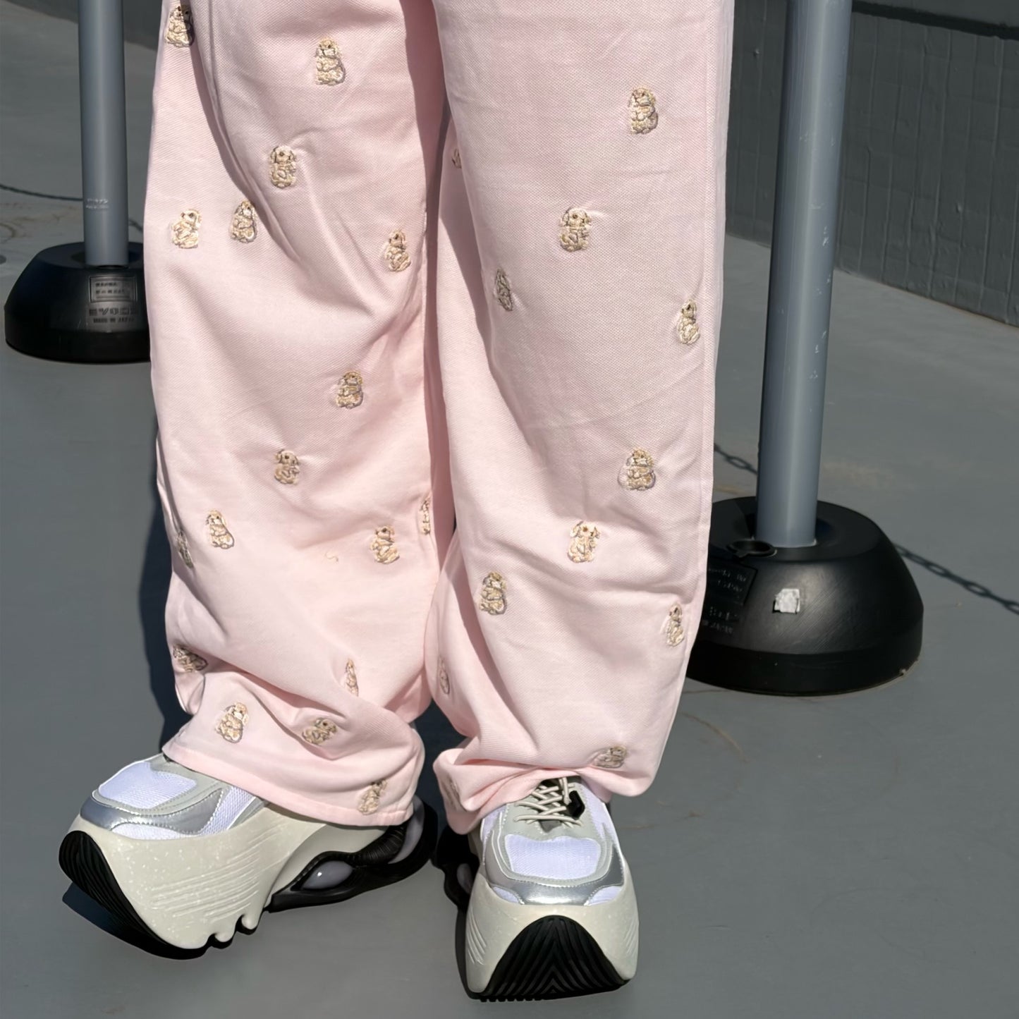 EMBROIDERY FLAT PANTS / PINK / うさぎ刺繍パンツ