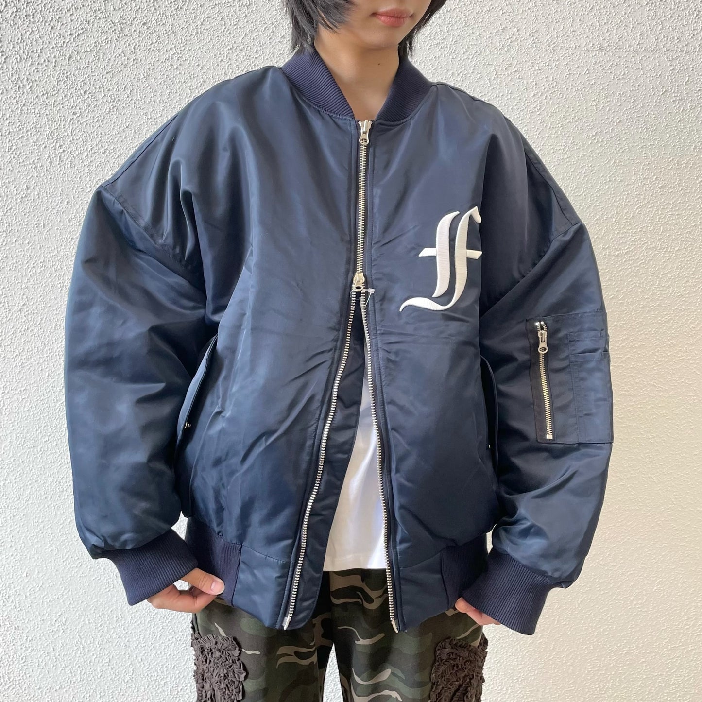 ジャケット・アウター patch bomber padded jacket F.E.E.S] patch bomber padded jacket / navy / MA-1 | シープ / SHEEP