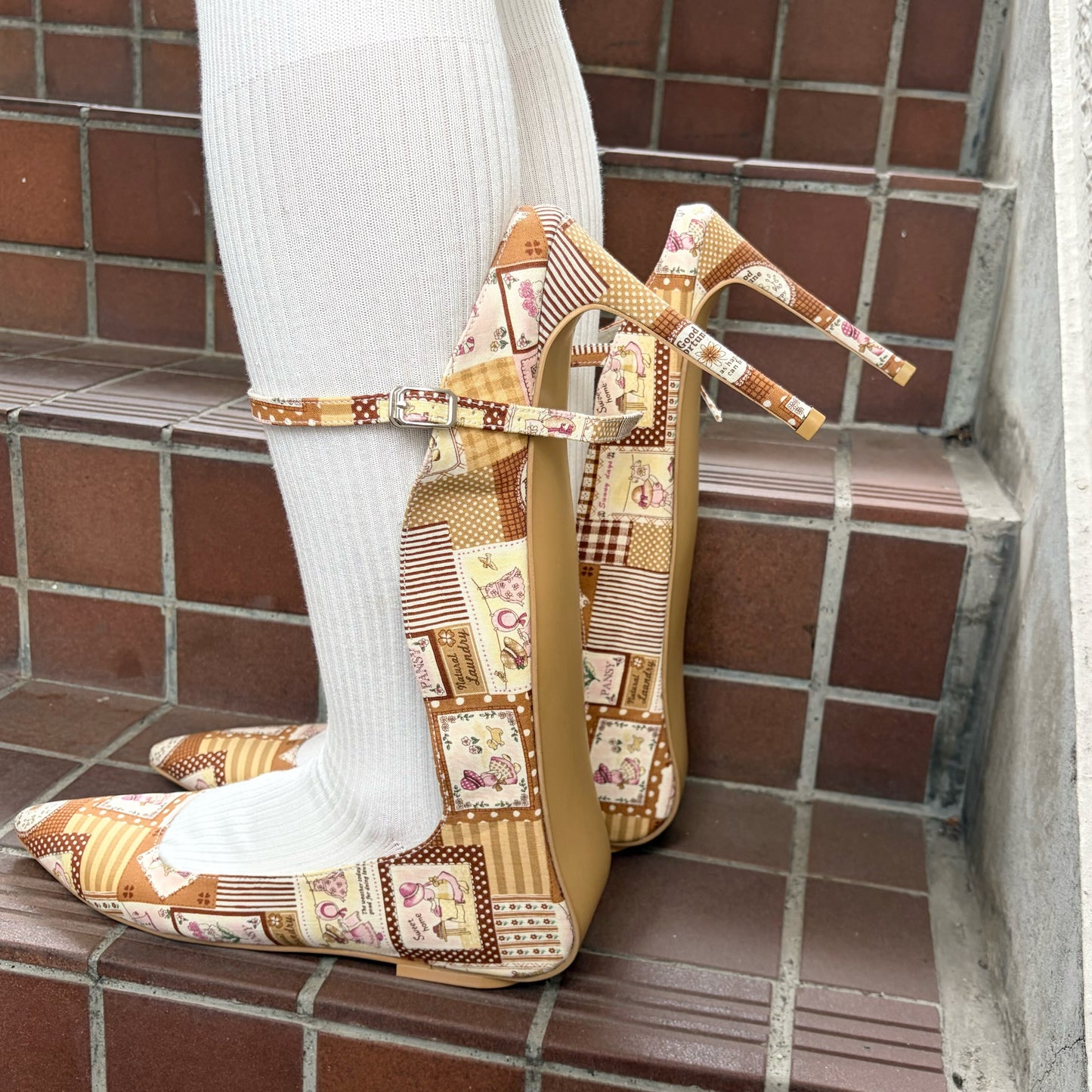 GHOST SHOE / BEIGE / パンプス