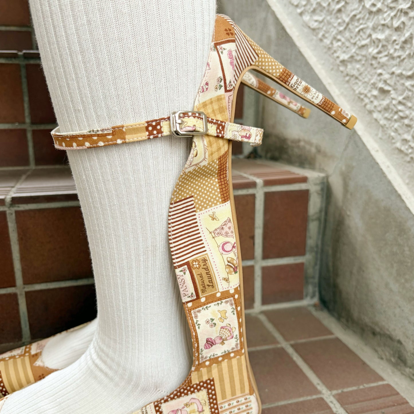 GHOST SHOE / BEIGE / パンプス