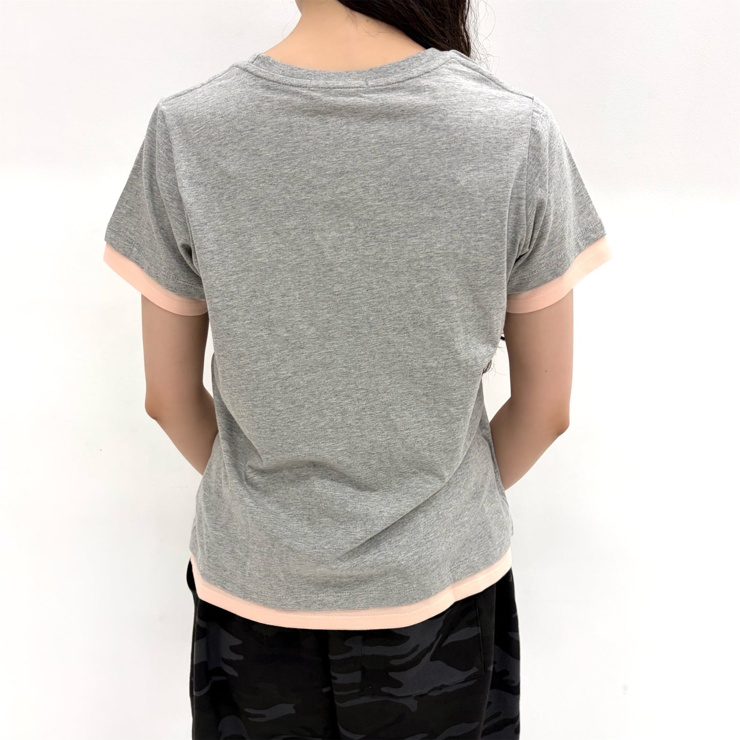 [F.E.E.S] sticker layered t-shirt / melange grey / ステッカーレイヤードtシャツ