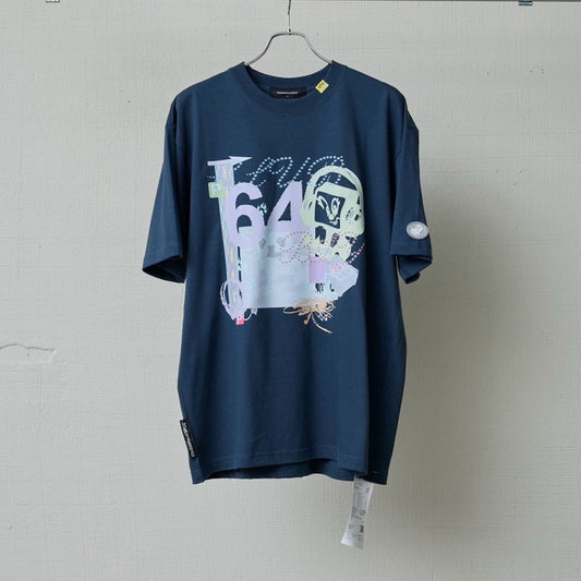 ROMintheFloor TEE / NAVY / グラフィックプリントTシャツ