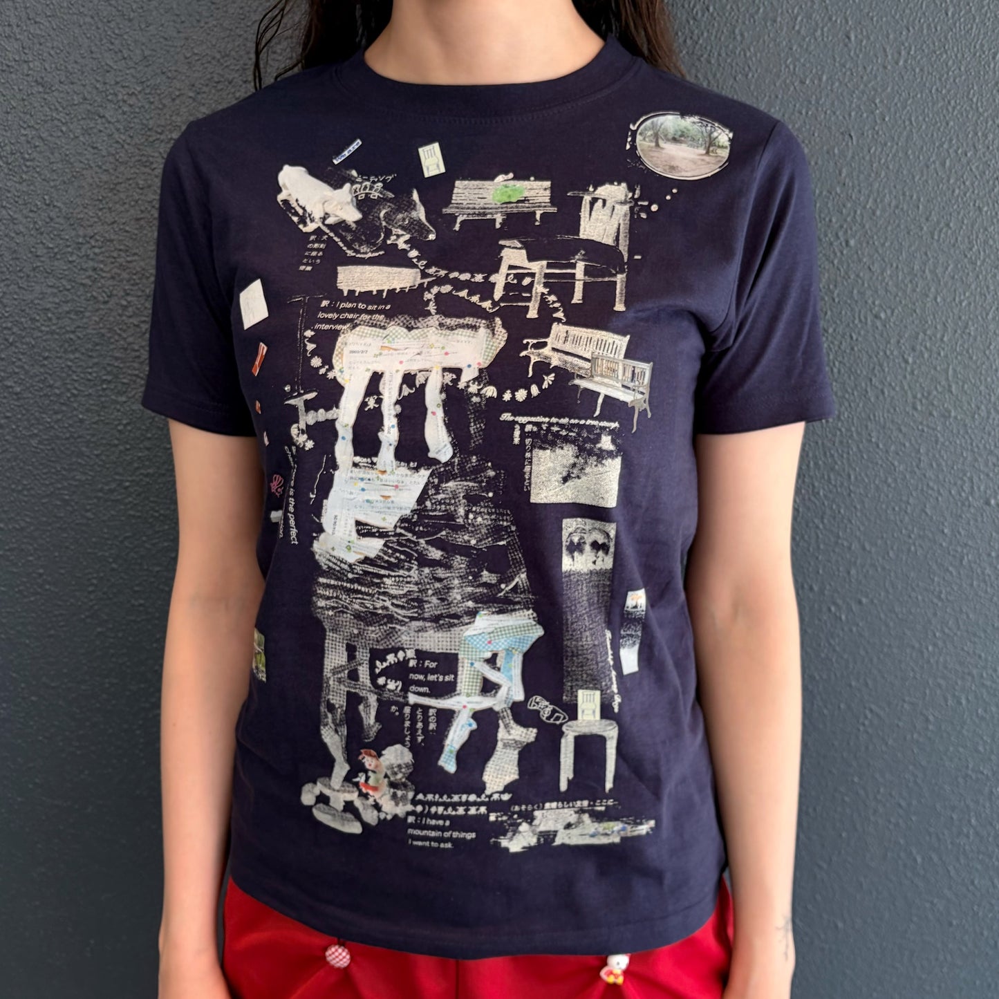 chairs for the interview T-shirt / navy / プリントTシャツ