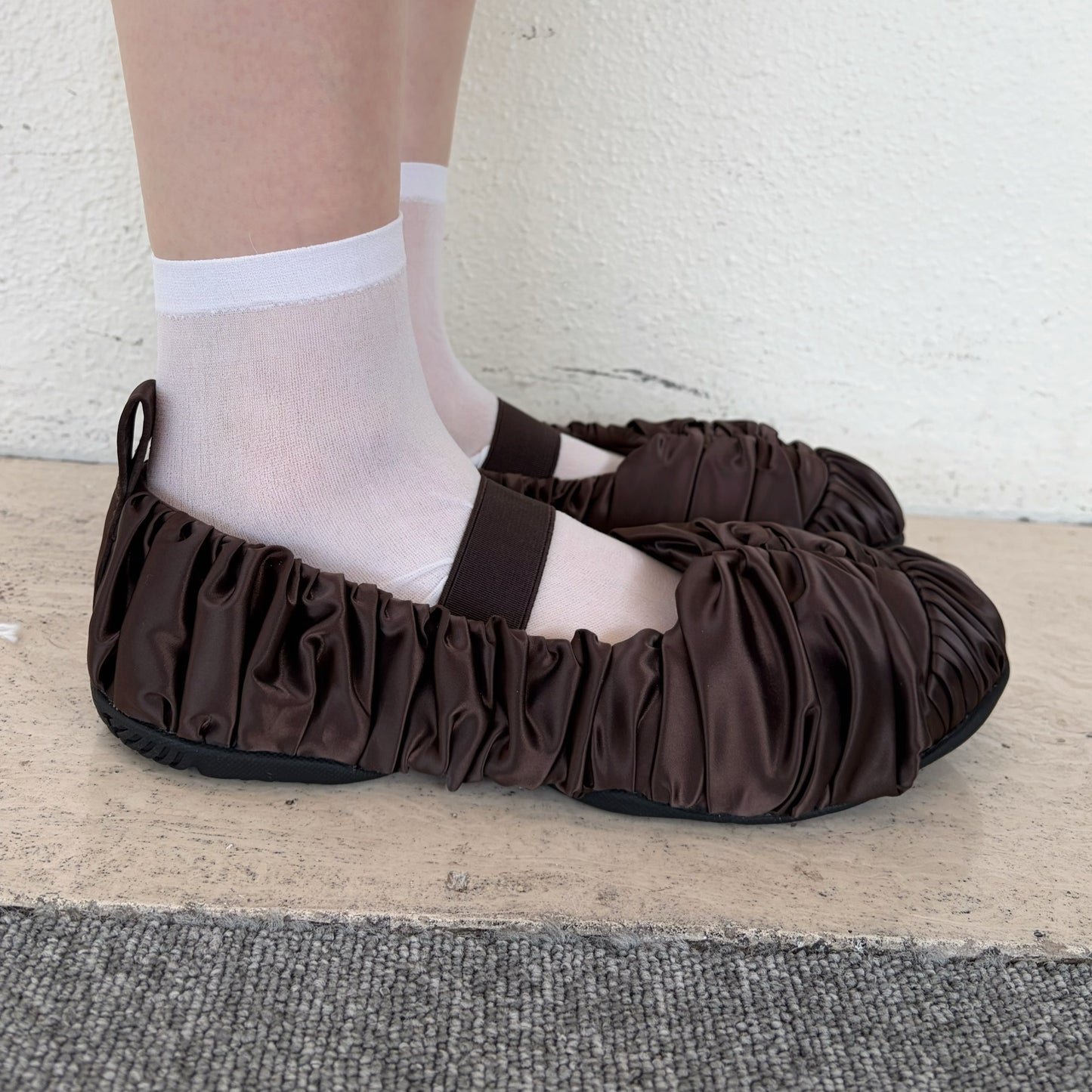 【THREETREASURES】Pirouette / BROWN / サテンバレエシューズ