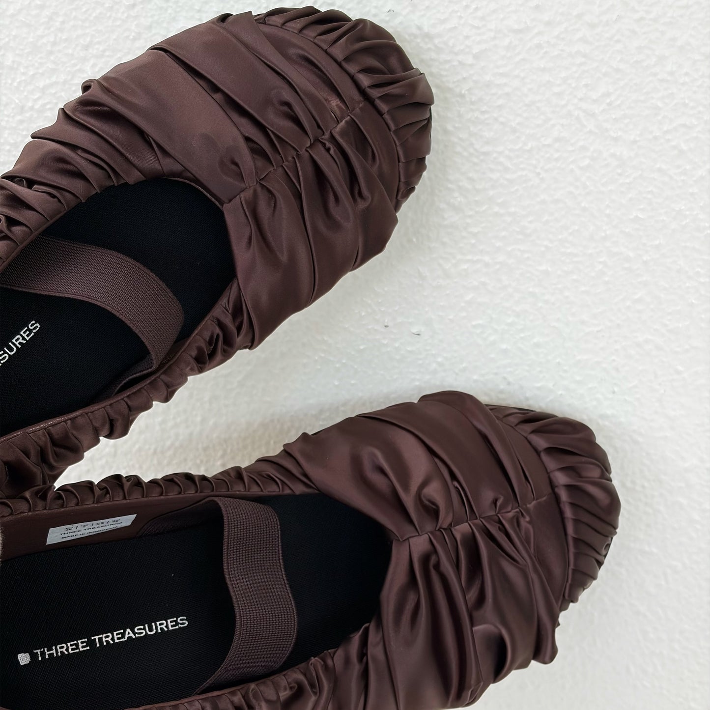 【THREETREASURES】Pirouette / BROWN / サテンバレエシューズ