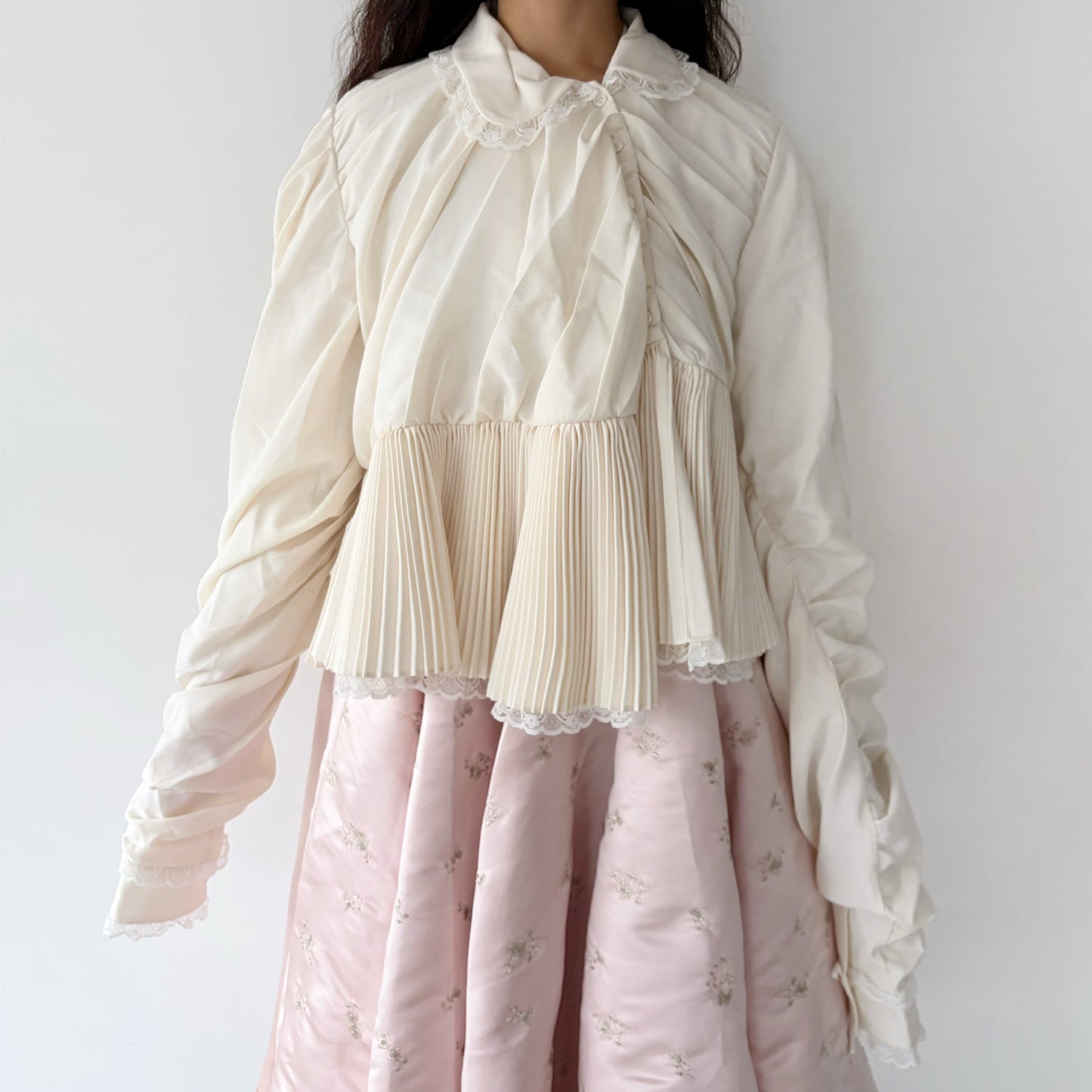 CHILDISH PLEATS SHIRT / IVORY / ユニークプリーツシャツ