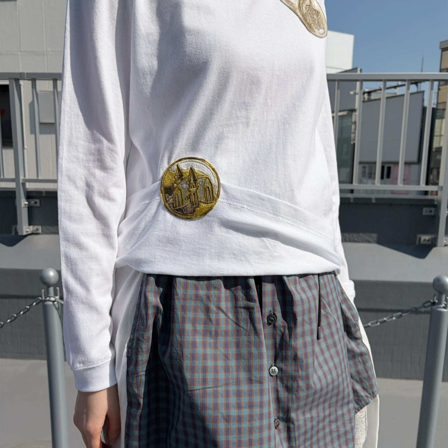 coin and ring embroidery long sleeve t shirt / white / 刺繍ロングスリーブTシャツ