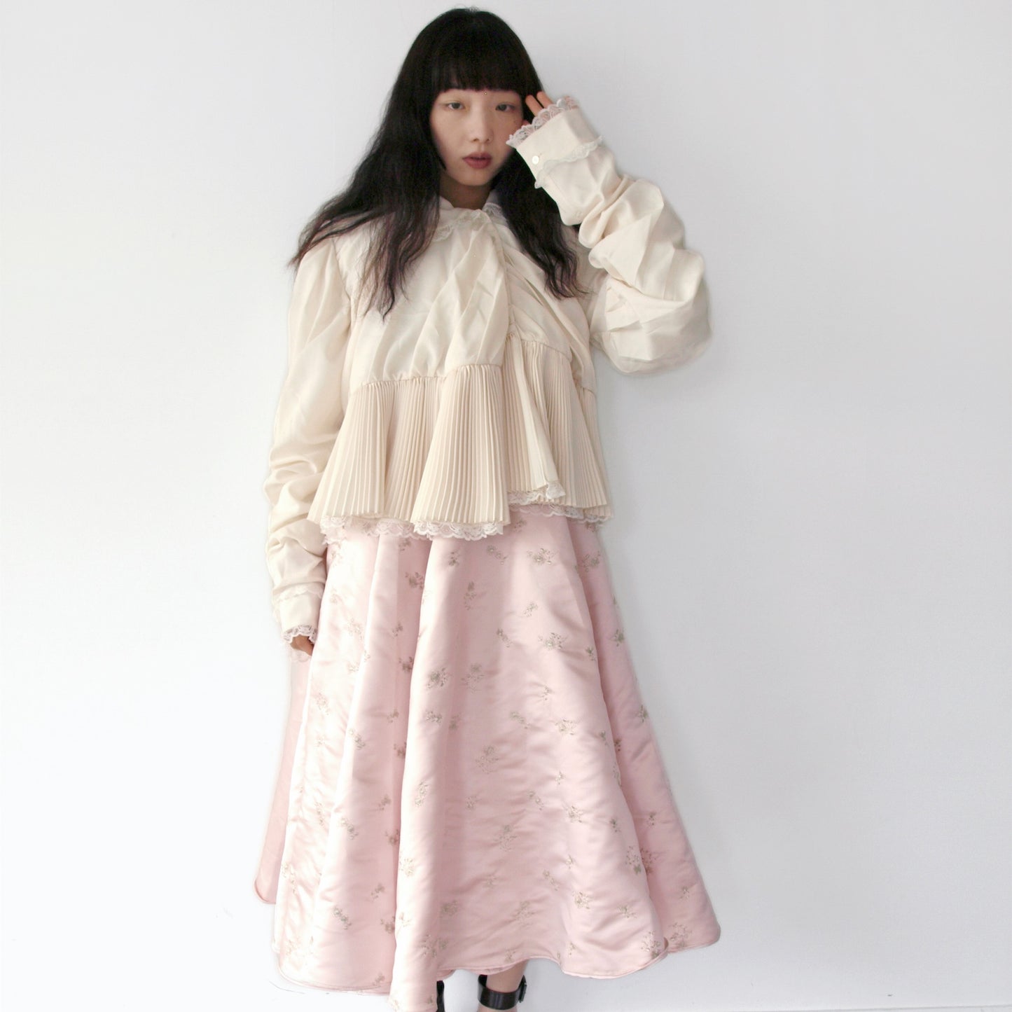 CHILDISH PLEATS SHIRT / IVORY / ユニークプリーツシャツ
