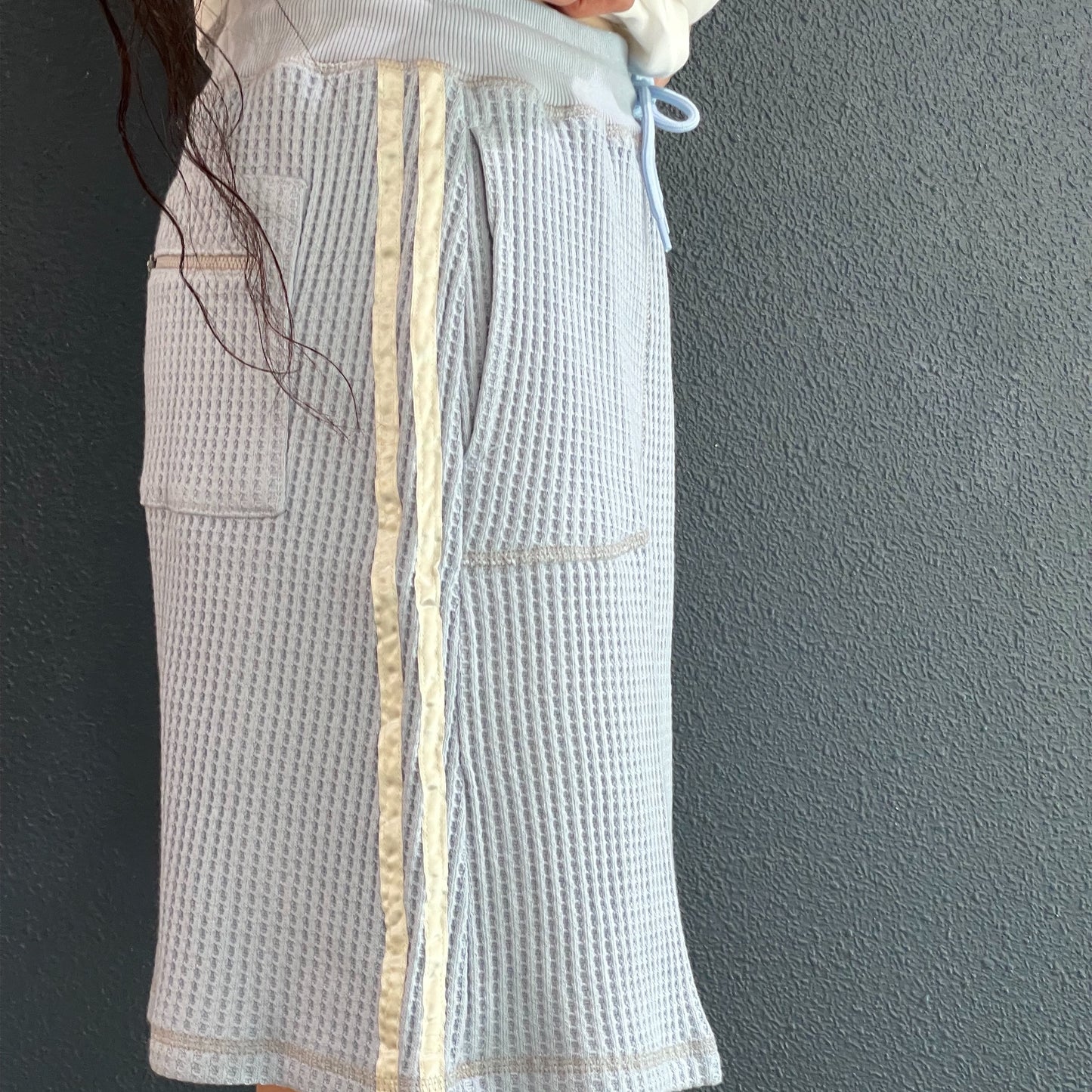[F.E.E.S] waffle lining midi skirt / blue / ワッフルミディスカート