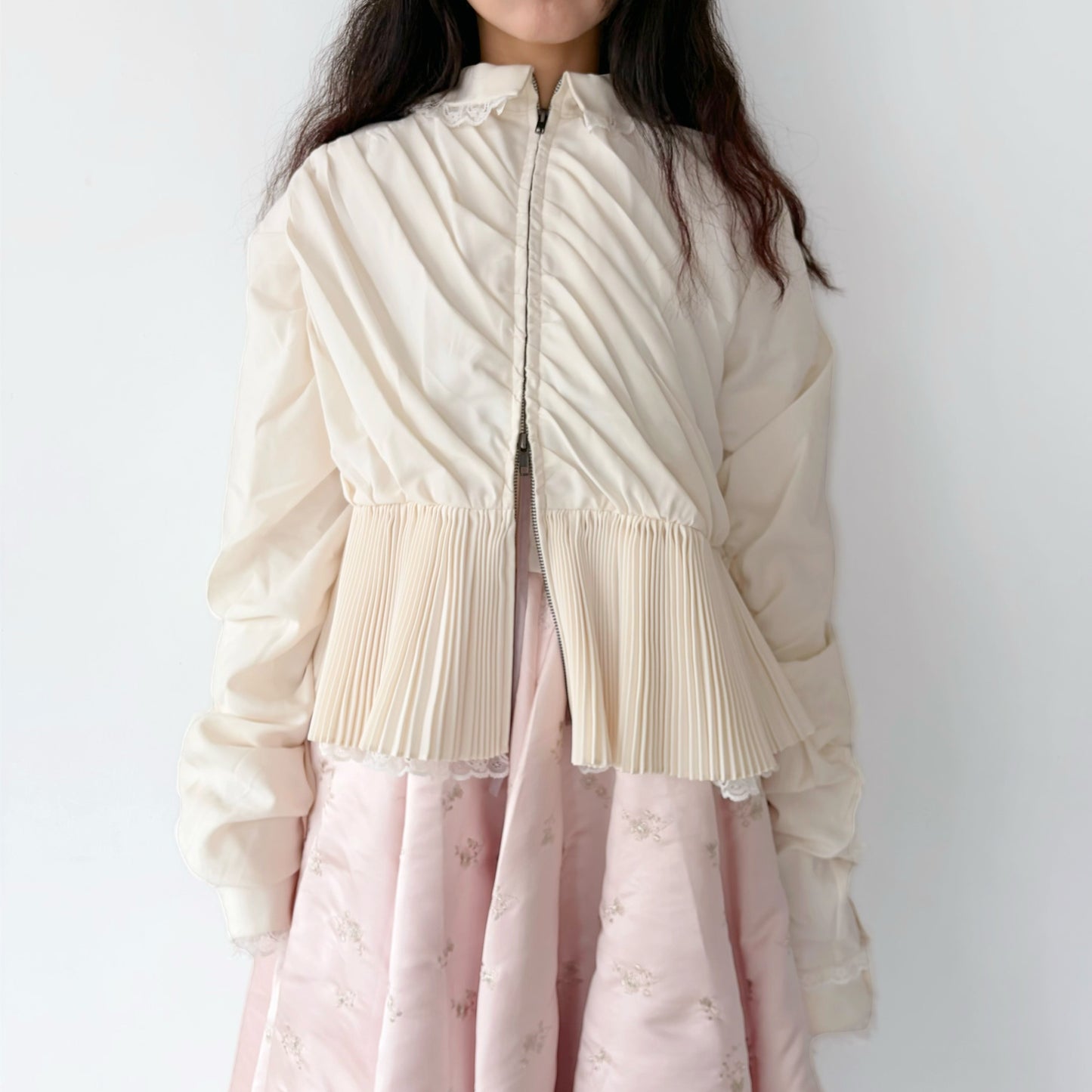 CHILDISH PLEATS SHIRT / IVORY / ユニークプリーツシャツ