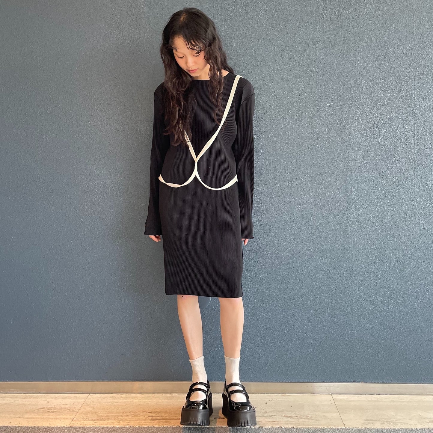 Loose Knot Mini Dress / BLACK / プリーツワンピース