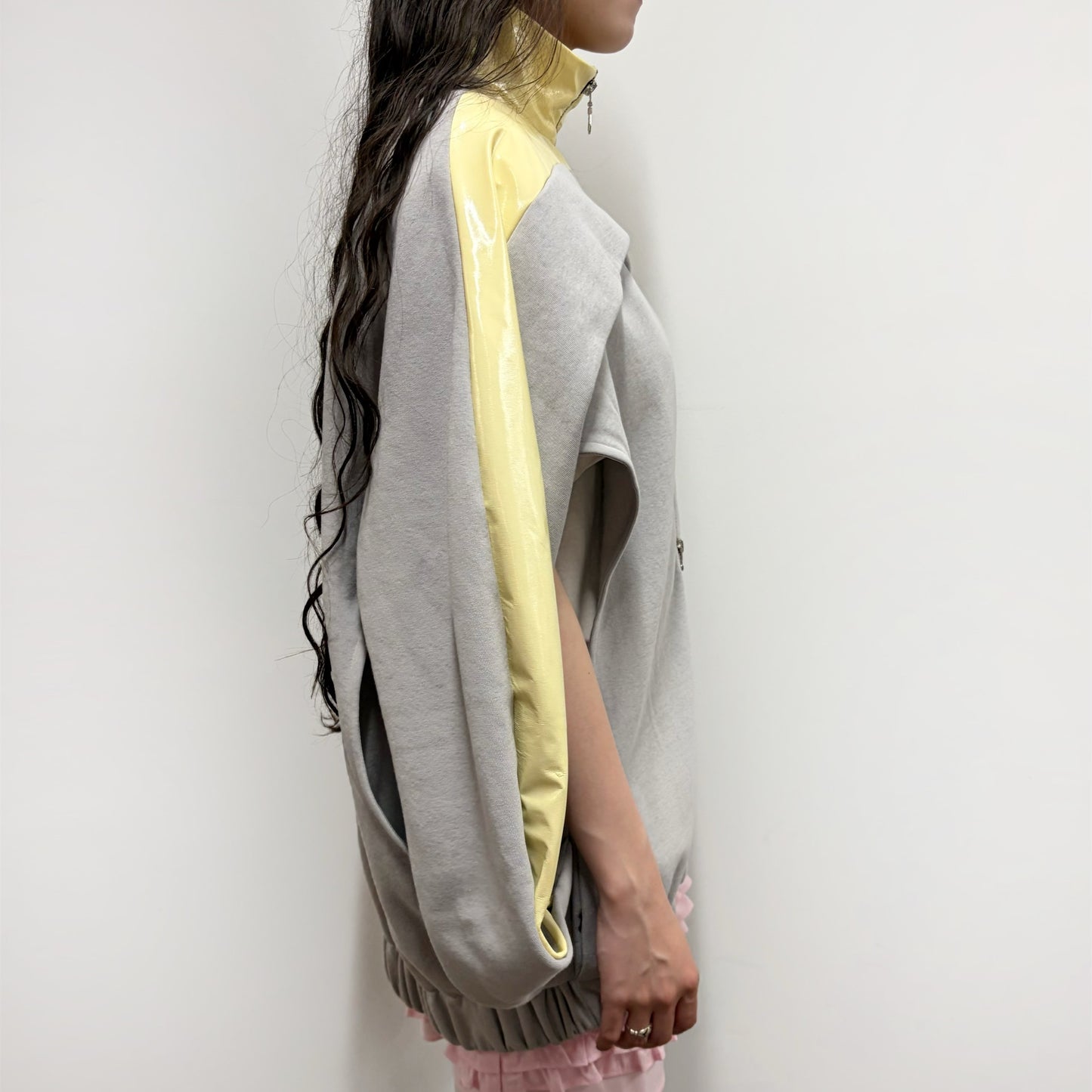 TWISTED TRACK JACKET / CREAM x GREY / ツイストトラックジャケット