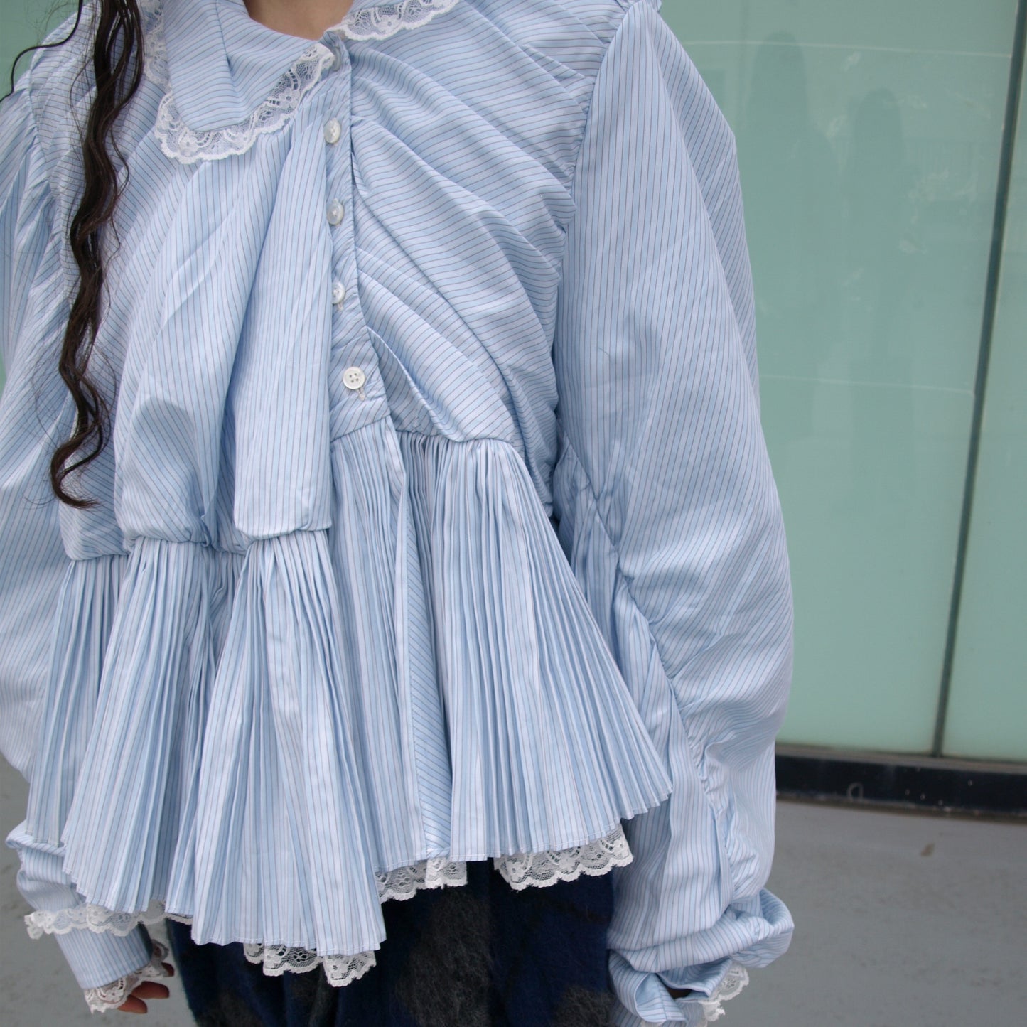 CHILDISH PLEATS SHIRT / BLUE / ユニークプリーツシャツ