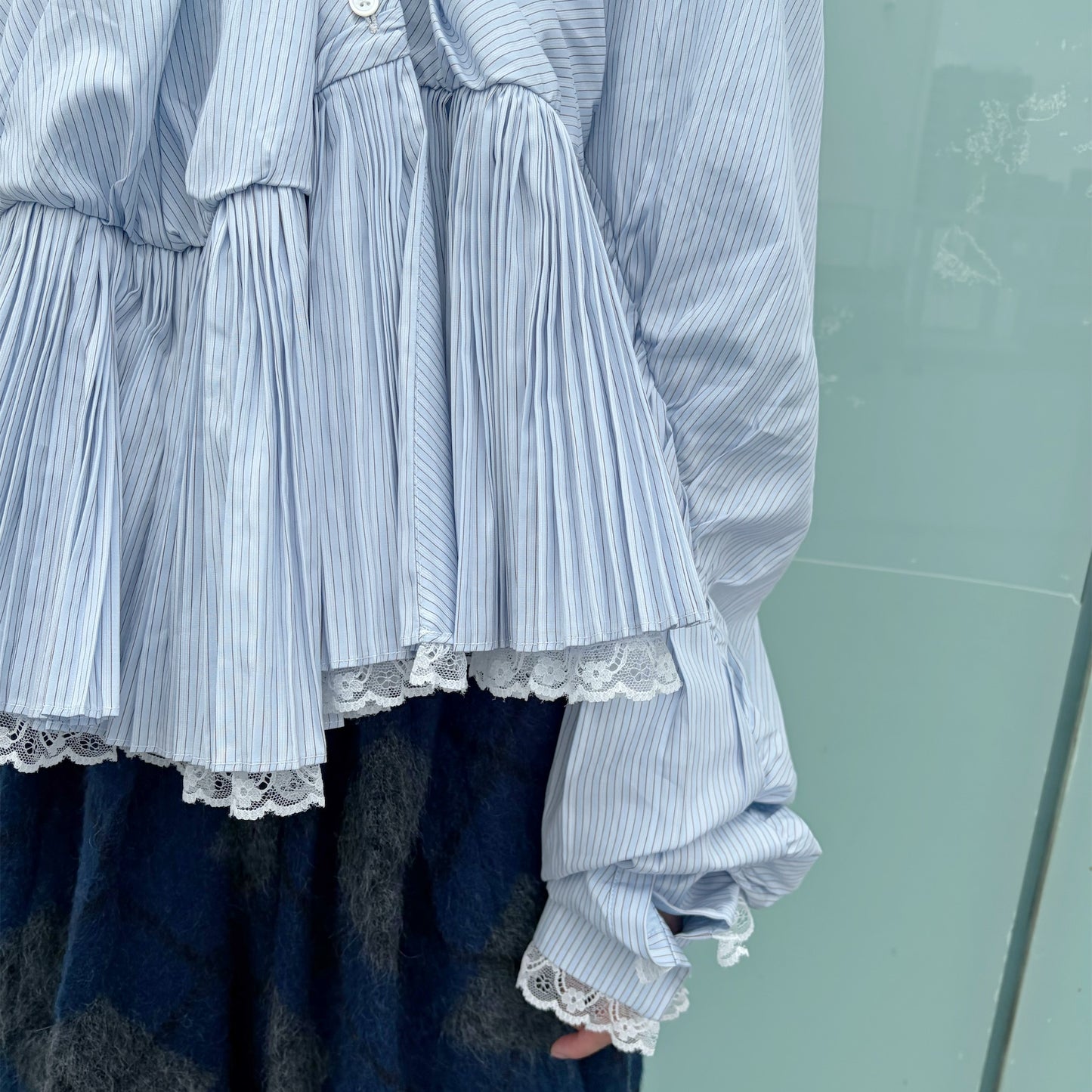 CHILDISH PLEATS SHIRT / BLUE / ユニークプリーツシャツ