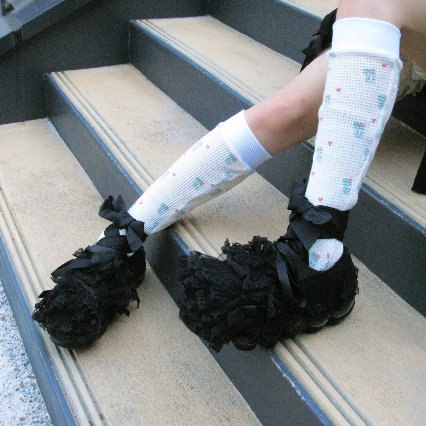 NEW "JEWELRY"CAKE / BLACK / MIKIOSAKABEフリルシューズ