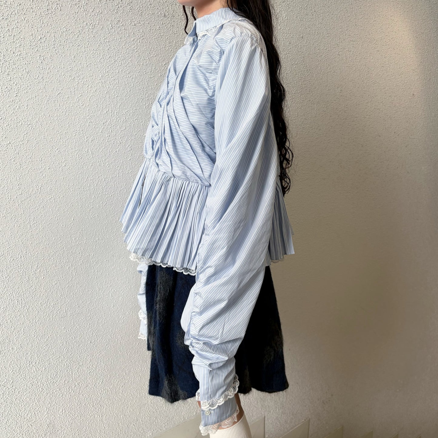 CHILDISH PLEATS SHIRT / BLUE / ユニークプリーツシャツ