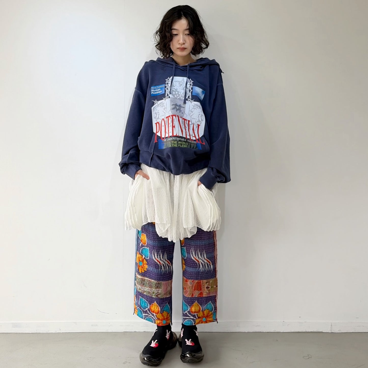 ONE-SIZE-FITS-HUMAN SKIRT / WHITE / メッシュニットスカート