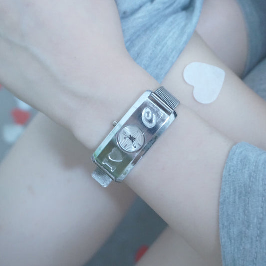 LoveE Watch / 腕時計