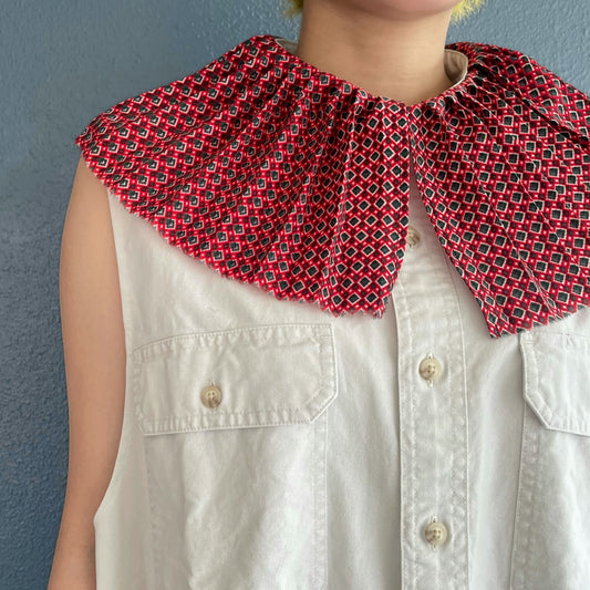 PLEATED COLLAR SLEEVELESS SHIRT / WHITE / プリーツカラースリーブレスシャツ