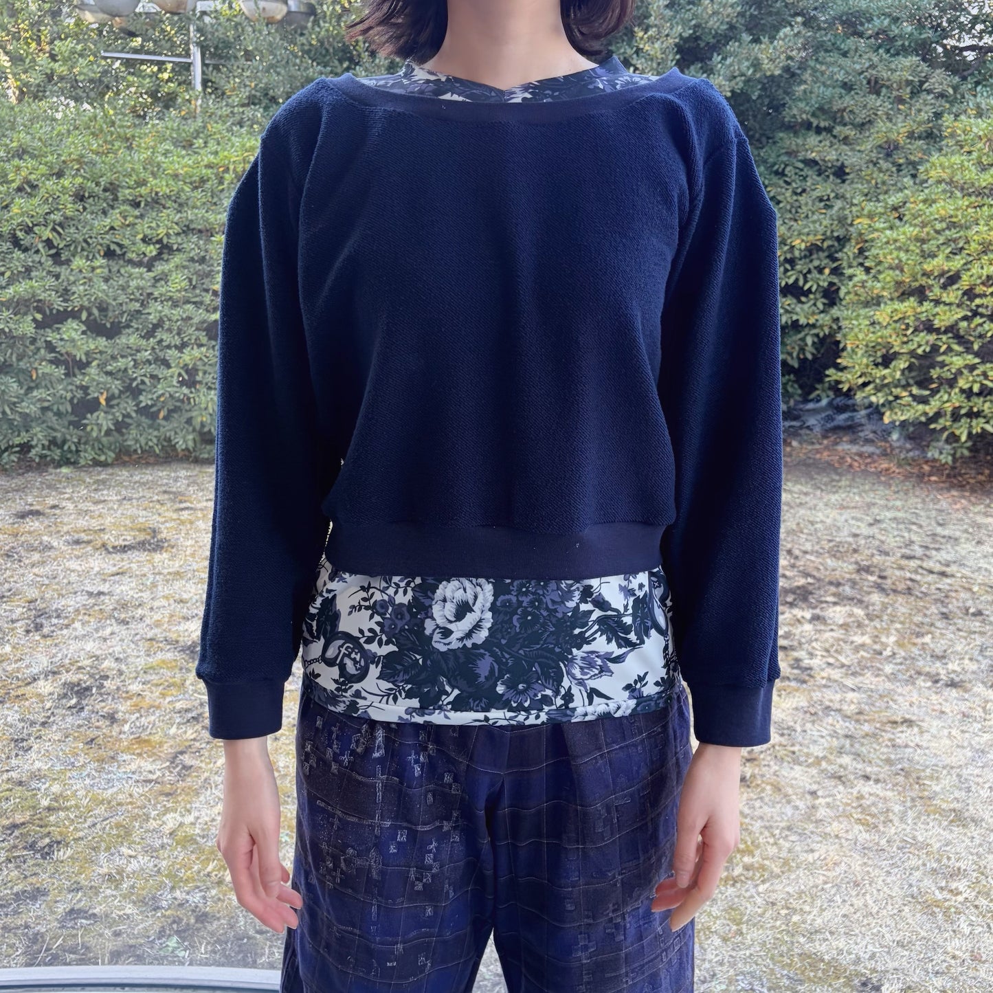 v neck layer sweat / navy / Vネックレイヤーシャツ