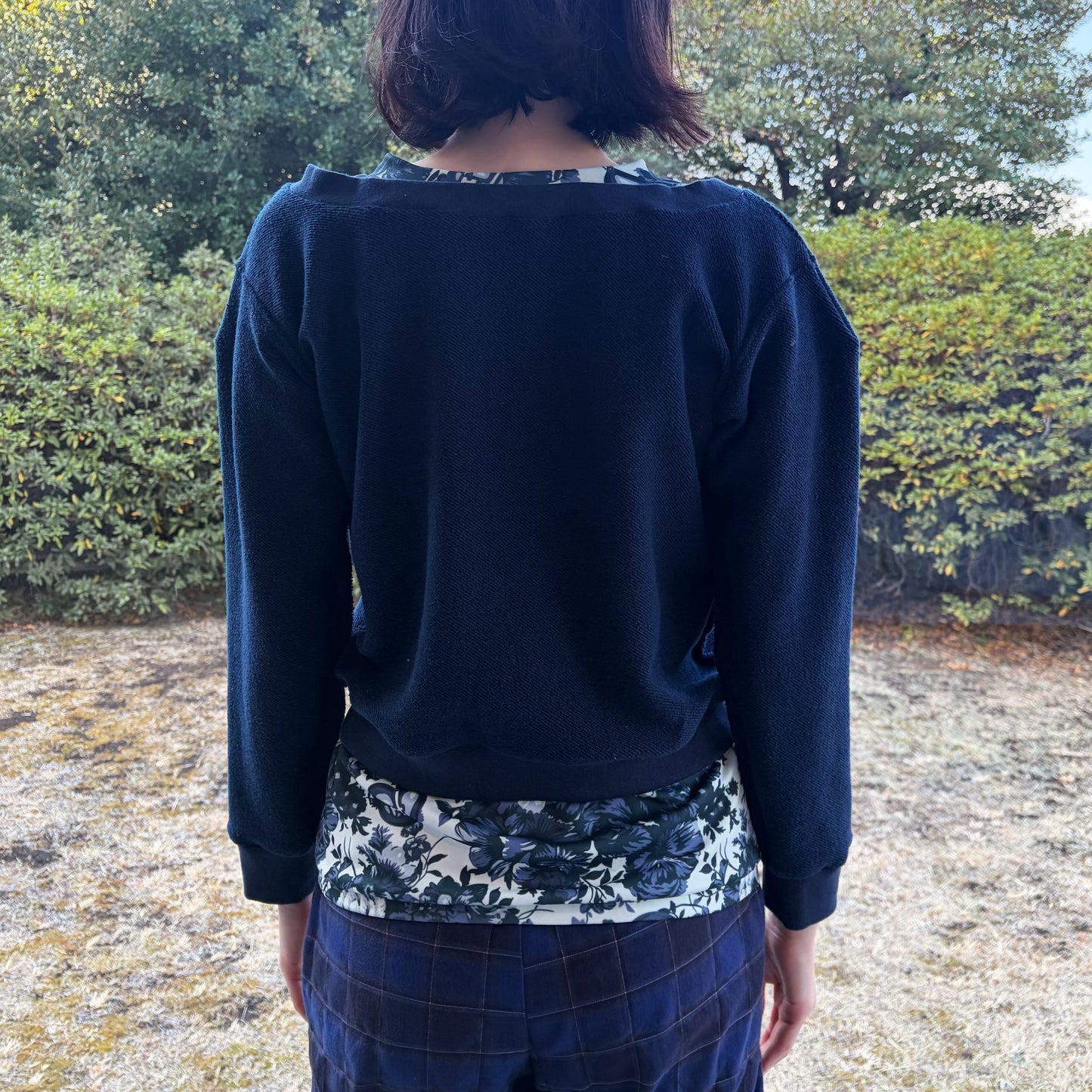 v neck layer sweat / navy / Vネックレイヤーシャツ