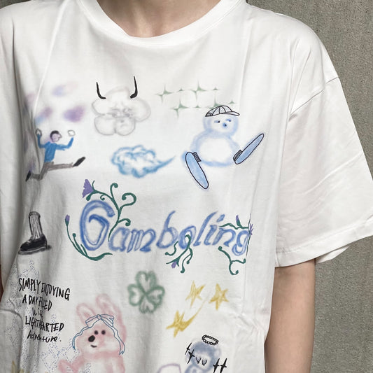 Gamboling Top / White / グラフィックプリントTシャツ