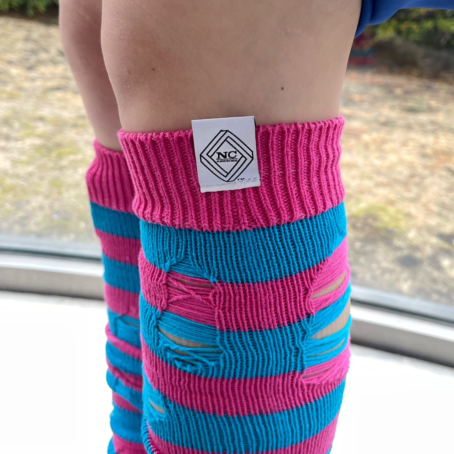 BORO KNIT SKATER HI SOCKS / HUNSON PINK × BLUE / ダメージハイソックス