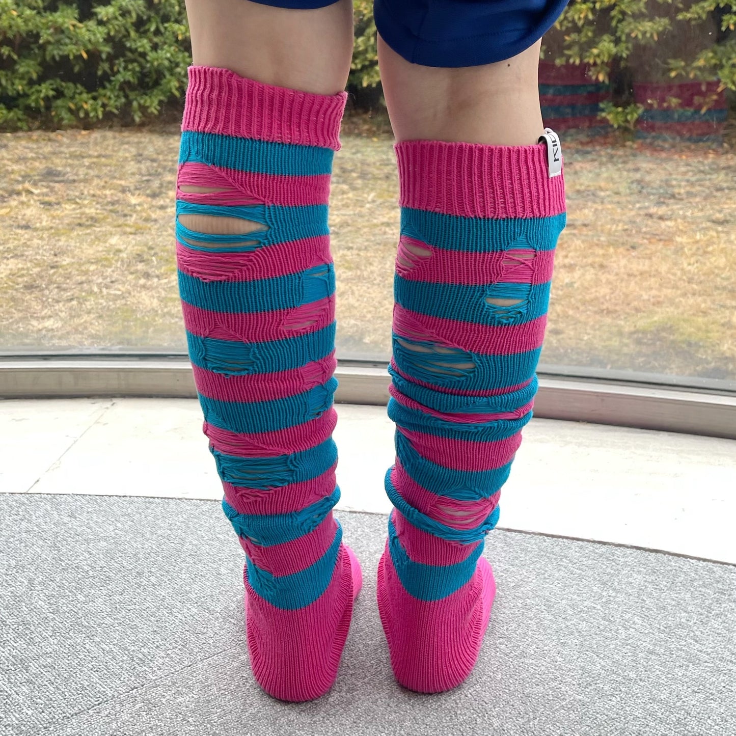 BORO KNIT SKATER HI SOCKS / HUNSON PINK × BLUE / ダメージハイソックス