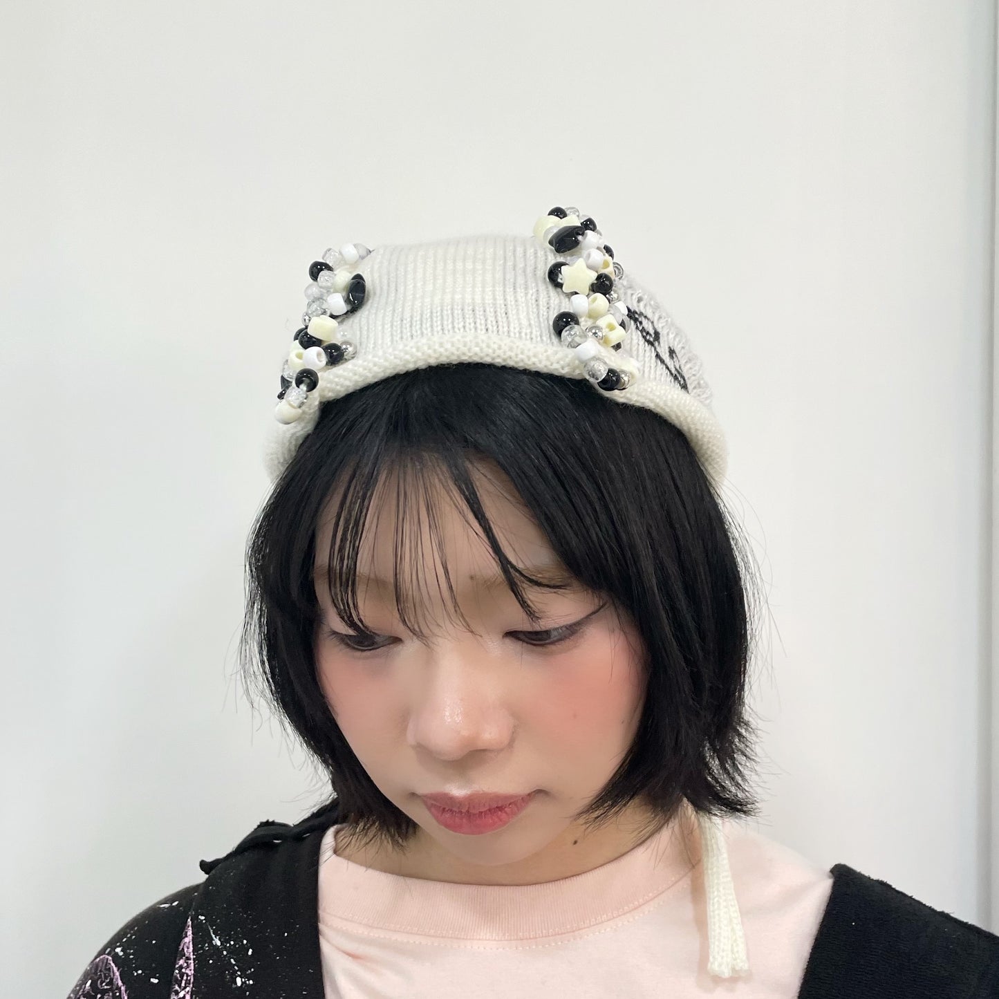Frill knitted ribbon hat / White × Black / フリルニットリボンハット