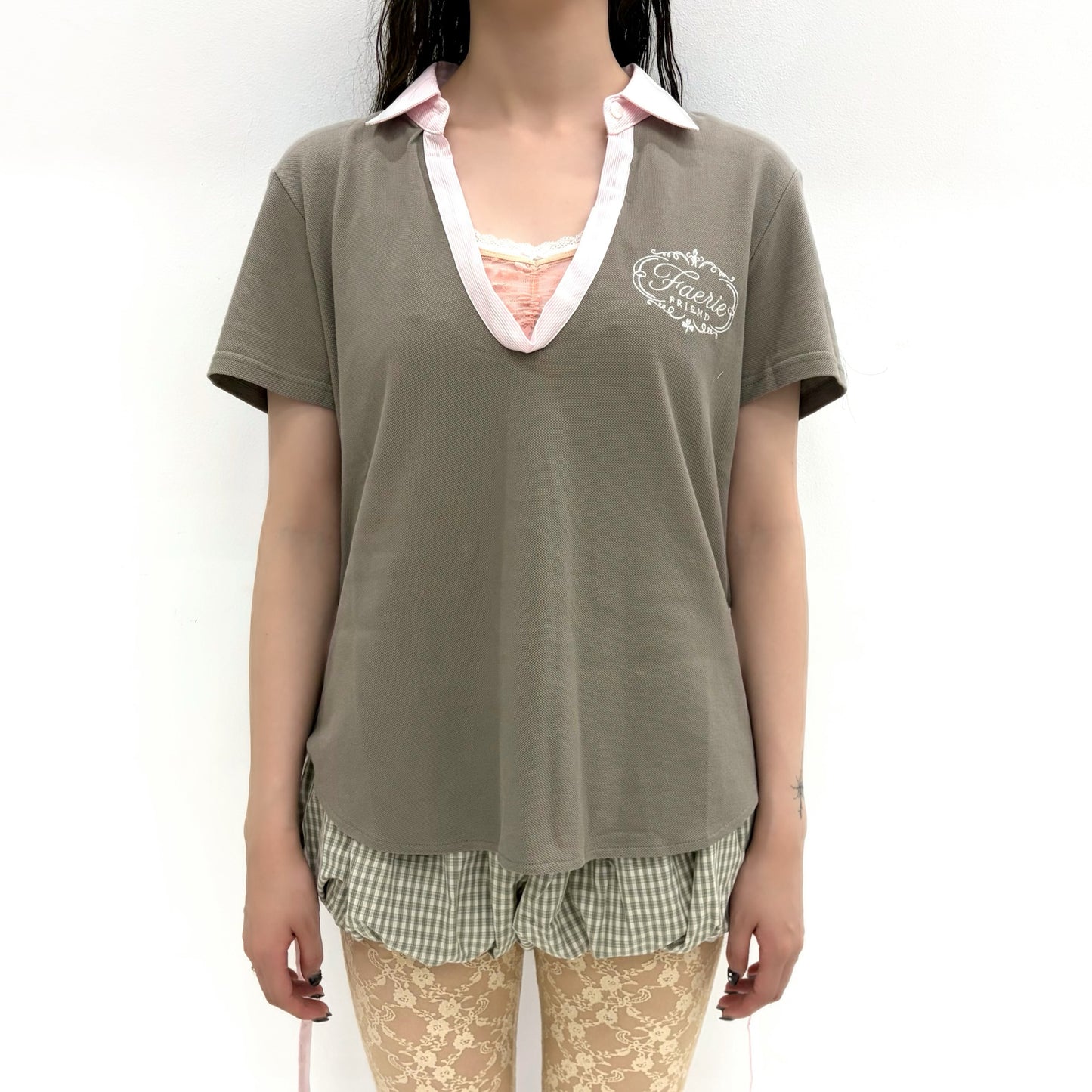 [fa.er.ie] ribbon tie half pk shirt / mocha / リボンタイVネックトップ